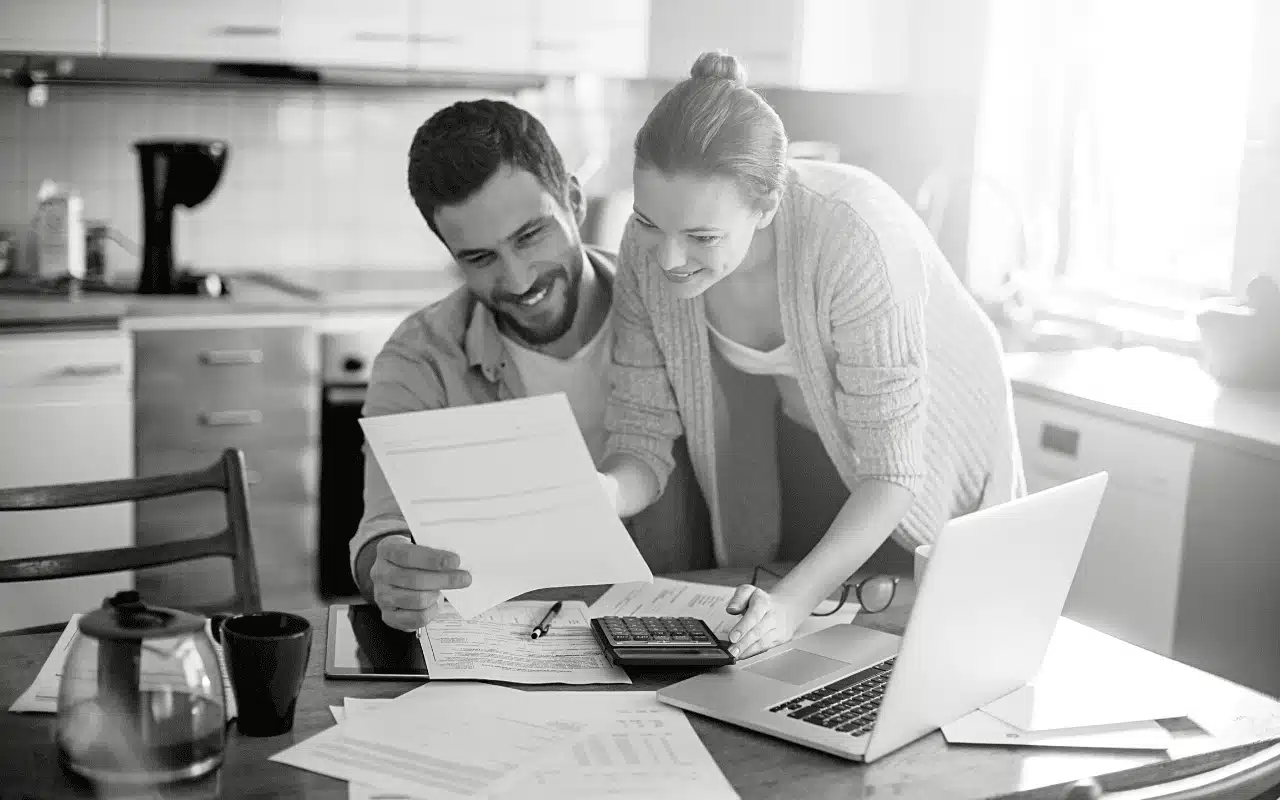 Couple reviewing CPI data in Austalia